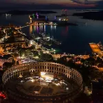 Harbor View Apartment